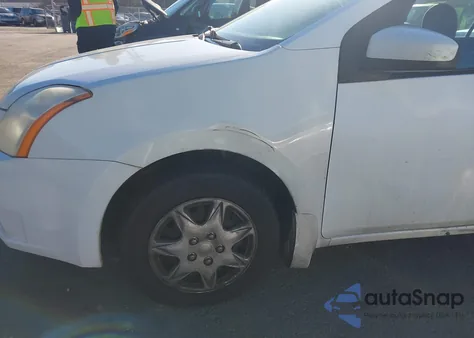 2009 Nissan Sentra 2.0 from USA, damaged, VIN 3N1AB61E69L613884